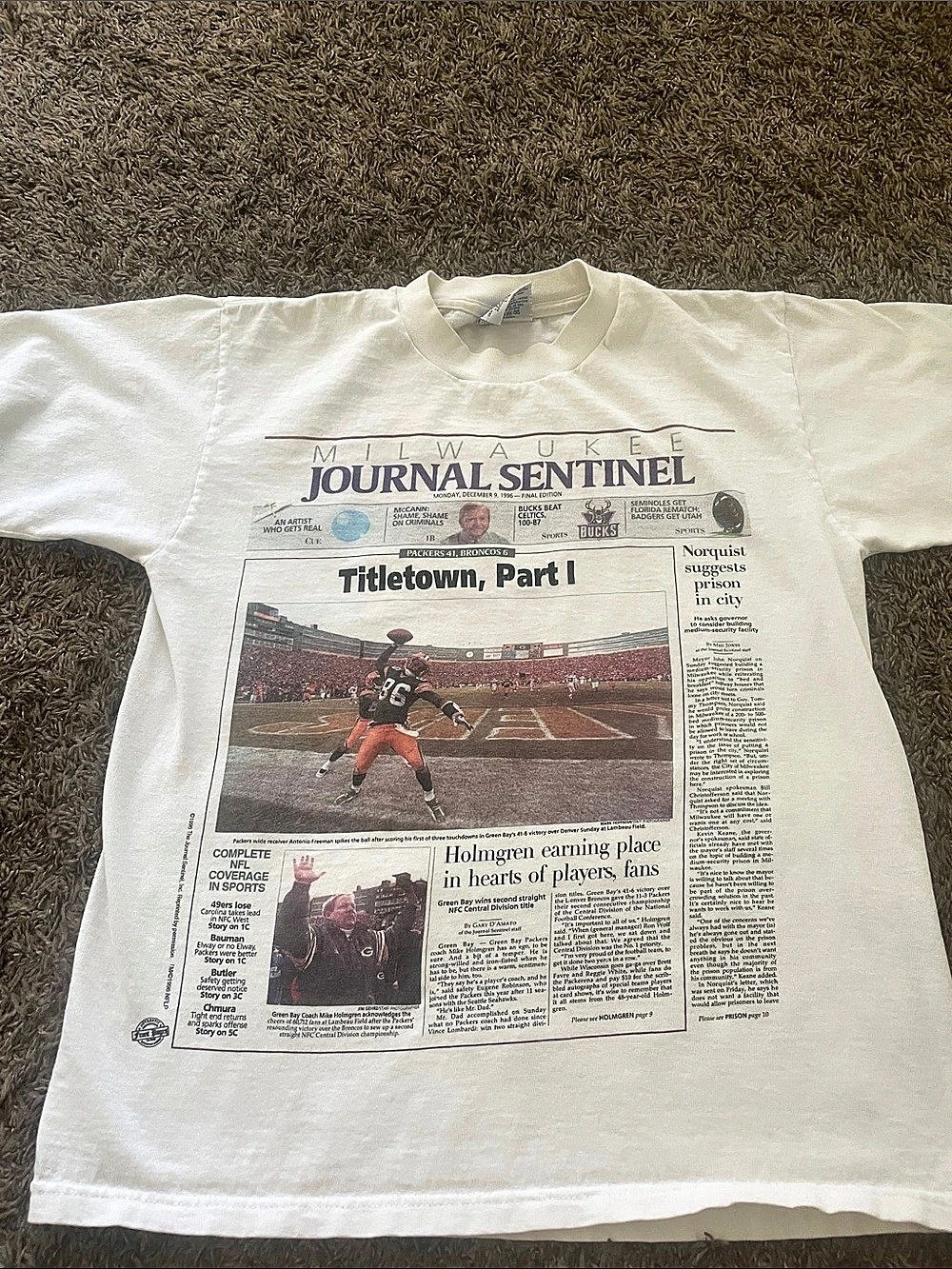 Milwaukee Journal Sentinel Graphic Tee SEE DESCRIPTION